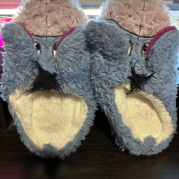 Eeyore slippers - Picture 3 of 3